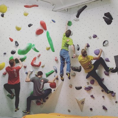 Guys from Marketing and Development team of OCÚN 🌸 went out having some fun at local gym yesterday 🧗🏻‍♂️ all shining in different colors.

#ocun #bouldering #bouldergym #engineeredforclimbing #thinkvertical